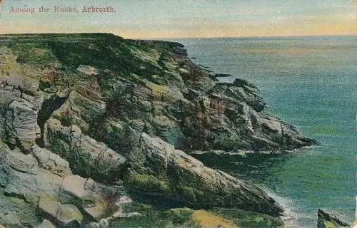 PC68567 Unter den Felsen. Arbroath. 1919