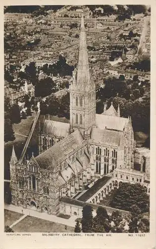 PC71610 Kathedrale von Salisbury aus der Luft. Aerofilme. Nr. 11037. RP