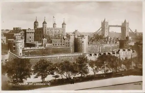 PC68458 Tower of London. Valentinstag. RP