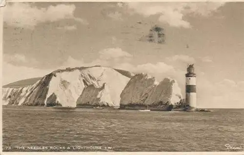 PC70677 Die Nadeln Felsen und Leuchtturm. I. W. Arthur Dixon. 1950