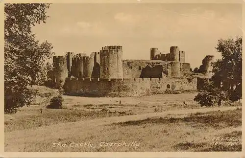 PC70722 Das Schloss. Caerphilly. Frith