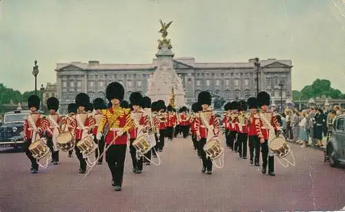 PC73221 Guards Band verlässt den Buckingham Palace. London. A.V. Fry. 1961