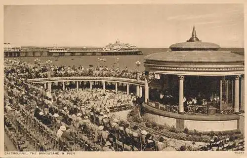 PC70723 Eastbourne. Der Bandstand und der Pier. Photochrom. Nr. 79437