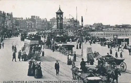 PC71874 Uhrturm und zentrale Promenade. Morecambe