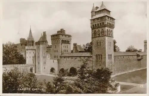 PC74128 Cardiff Castle. Excel. RP. 1938