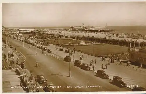 PC75092 Marine Parade und Britannia Pier. Tolles Yarmouth. Valentinstag. RP. 1955