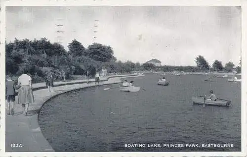 PC75371 Bootssee. Princes Park. Eastbourne. Nr. 123A. 1962