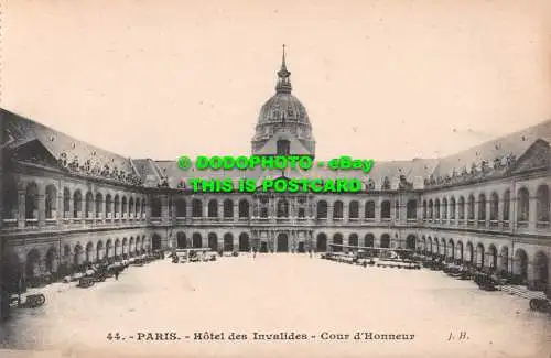 R532267 Paris. Hotel des Invalides. Ehrenhof. Paris. Hotel des Invalides