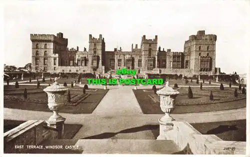 R601788 Ostterrasse. Windsor Castle. 3387. Valentinstagsserie. Foto braun