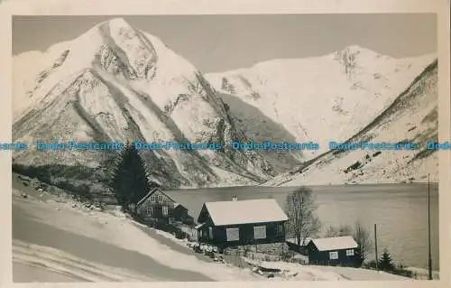 R032288 Alte Postkarte. Berge und Häuser in der Nähe des Sees. C. Tietz. B. Hopkins