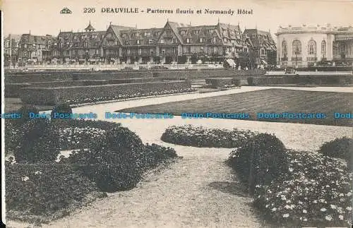 R033531 Deauville. Blumenbeete und Normandy Hotel. Nr. 226