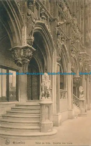 R031677 Brüssel. Rathaus. Treppe von Lions. Nels