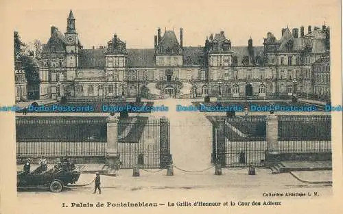 R033766 Palais de Fontainebleau. Ehrengitter und Abschiedshof