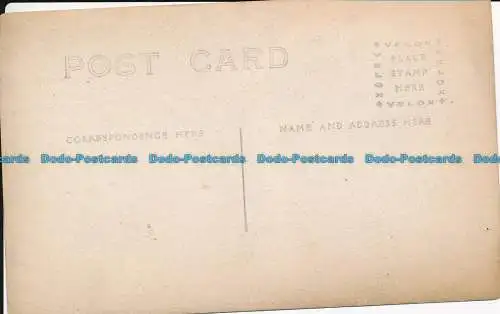 R035254 Alte Postkarte. Drei Männer