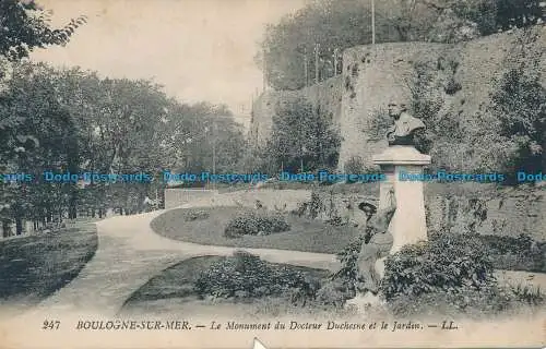 R035877 Boulogne sur Mer. Das Denkmal des Dr. Duchesne und der Garten. Abgabegarn