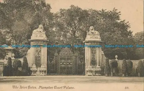 R000888 The Lon Gates. Hampton Court Palace. Morland