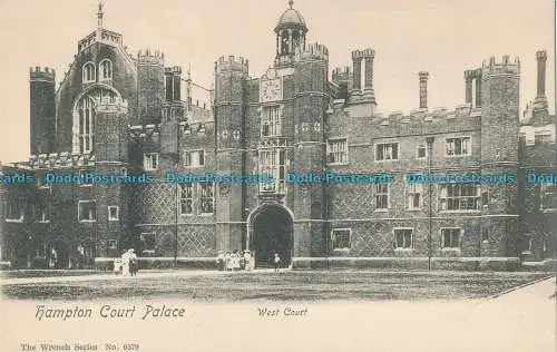 R000917 Hampton Court Palace. West Court. Schraubenschlüssel. Nr. 6379