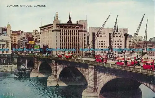 R002784 London Bridge. London. Valentinstag. Valesque