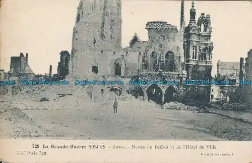 R036896 Der Große Krieg. Arras. Überreste des Glockenturms und des Rathauses