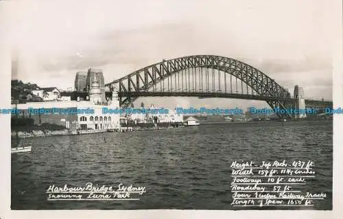 R048334 Harbour Bridge Sydney. Luna Park zeigt. Mowbray