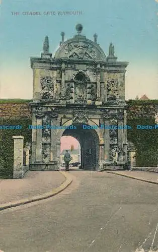 R049218 Das Zitadeltor Plymouth. 1920