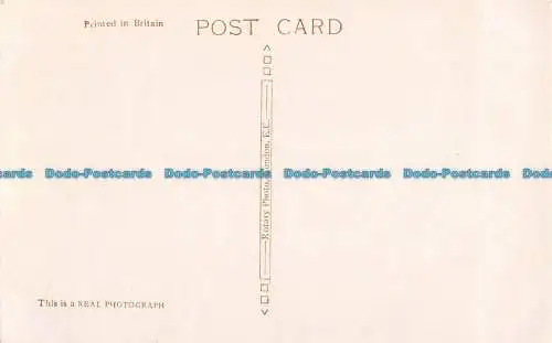 R062529 Alte Postkarte. Frau und Mann. Drehbar. RP