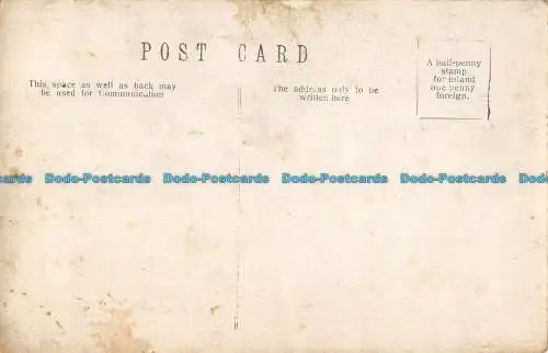 R062088 Alte Postkarte. Ein Mann im Offizierskostüm