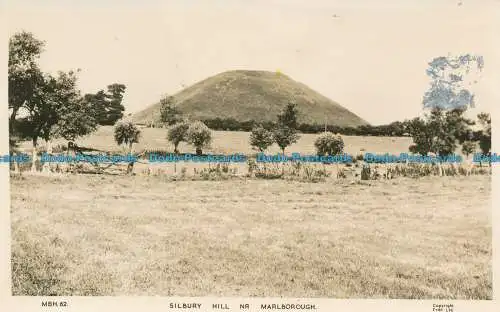 R061687 Silbury Hill. Nr. Marlborough. Frith