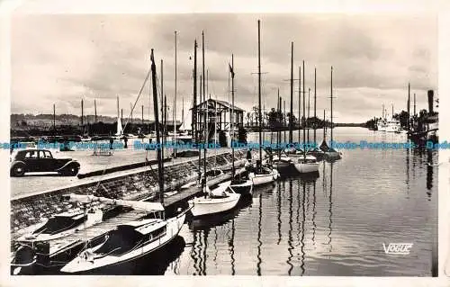 R061696 Ouistreham Riva Bella. Der Port. Vogue. 1952