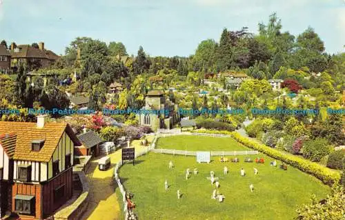 R063446 Der Cricketplatz. Bekonscot. Beaconsfield