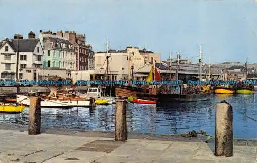 R064217 Der Barbican. Plymouth. Devon. Dexter. 1976