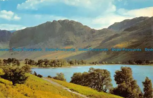 R064221 Buttermere und der Heuhaufen. Webster