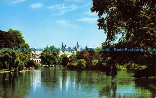 R064094 St. James Park. London. John Hinde