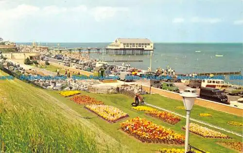 R064810 Der Strand und die Promenade. Cleethorpes