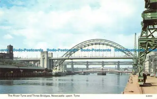 R064830 Der Fluss Tyne und drei Brücken. Newcastle Upon Tyne. Dennis