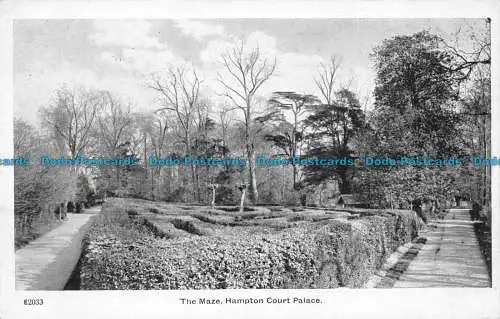 R075792 Das Labyrinth. Hampton Court Palace. Gale und Polden