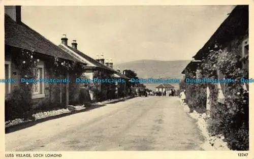 R076072 Luss Village. Loch Lomond. Lachs