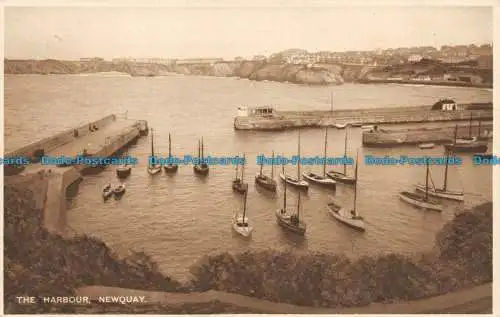 R076173 Der Hafen. Newquay