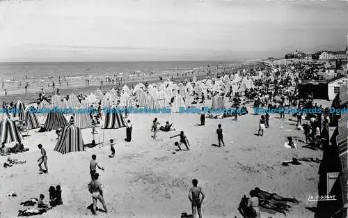 R078532 Berckstrand. Kein Calais. Der Strand nach Norden. Der Storch. 1954