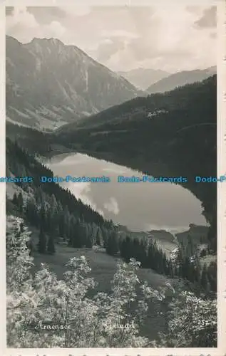 R078884 Arnensee. Gstaad. B. Hopkins