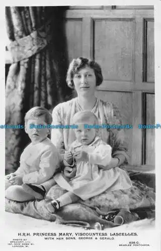 R079965 H.R.H. Prinzessin Mary. Viscountess Lascelles. Mit ihren Söhnen George und Ge