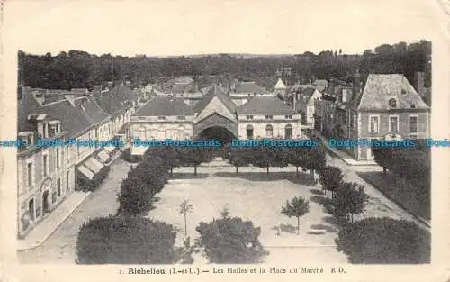 R080845 Richelieu. Les Halles und Place du Marche. R.D.R. Dorange