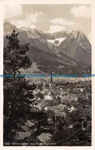 R080995 Partenkirchen mit Zugspitzgruppe. B. Johannes