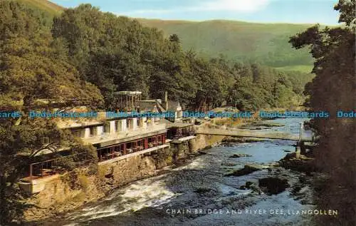 R082384 Kettenbrücke und Fluss Dee. Llangollen. Lachs