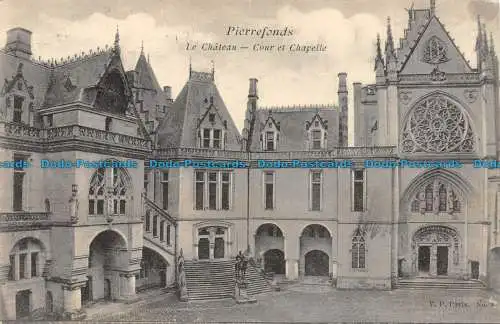 R084516 Pierrefonds. Das Schloss. Hof und Kapelle. 1904