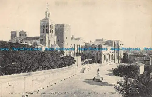 R084615 Avignon. Der Papstpalast und die Kathedrale. ND