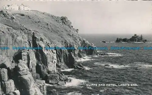 R037237 Klippen und Hotel. Lands End. 1966