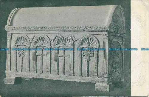 R038725 Ravenna. Basilika S. Apollinare in der Klasse. Byzantinische Urne. B. Hopkins