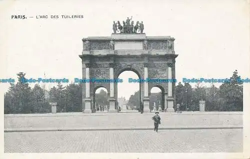 R037545 Paris. L Arc des Tuileries