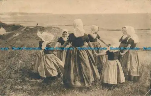 R037710 Tanzen auf den Sandhügeln. Zeeland. Lachs